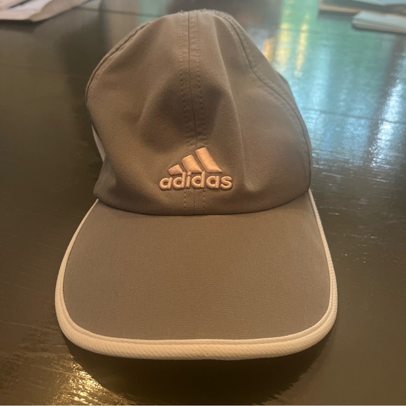 Adidas ladies hat - Picture 3 of 8